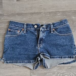 Levi's Dark Blue Jean Shorts for Women Size 7 Lots Of Stretch!